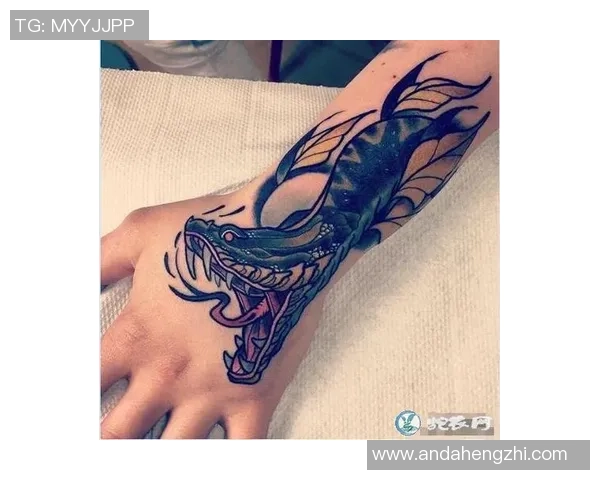 足球明星蛇纹身图案全解析展现个性与魅力的艺术之旅